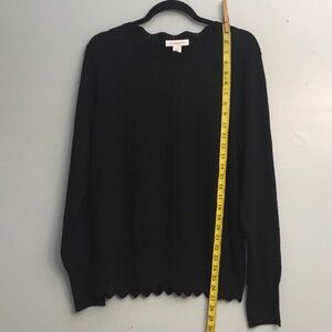 Liz Claiborne Black Crew Neck Sweater Timeless Design